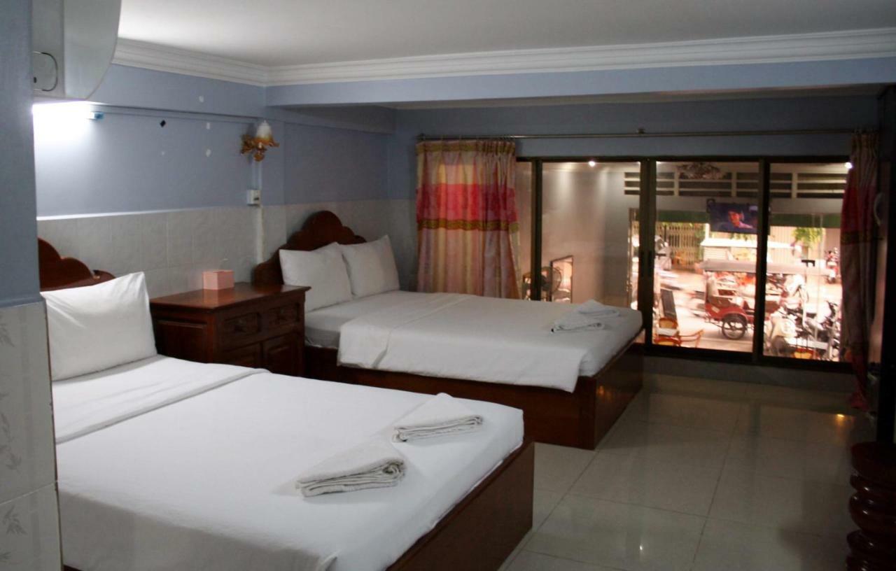 Khmer Village Guesthouse Phnom Penh Exterior foto